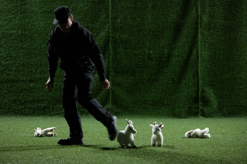 Dekoratives Szenenfoto aus Food for Thought.