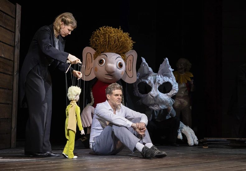 Dekoratives Szenenfoto aus Herzfaden.