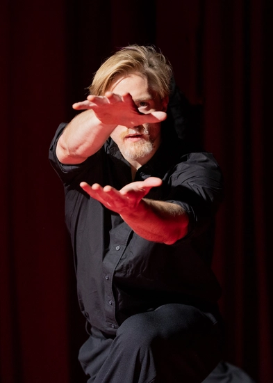 Dekoratives Szenenfoto aus Food for Thought.