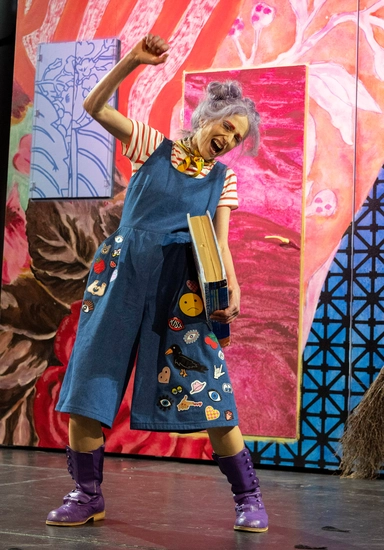 Dekoratives Szenenfoto aus Die kleine Hexe.