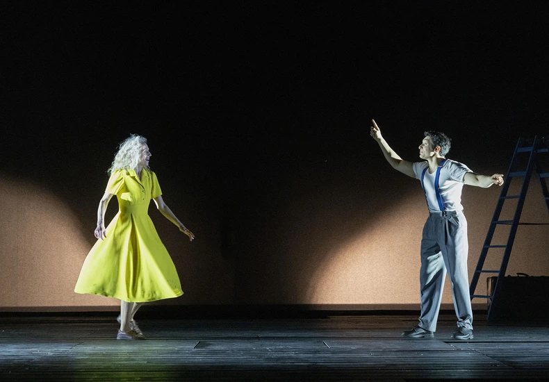 Dekoratives Szenenfoto aus Herzfaden.