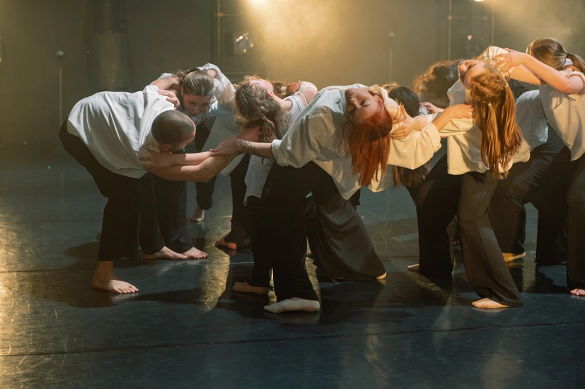 Dekoratives Szenenfoto aus Schrittmacher – Power to the People.