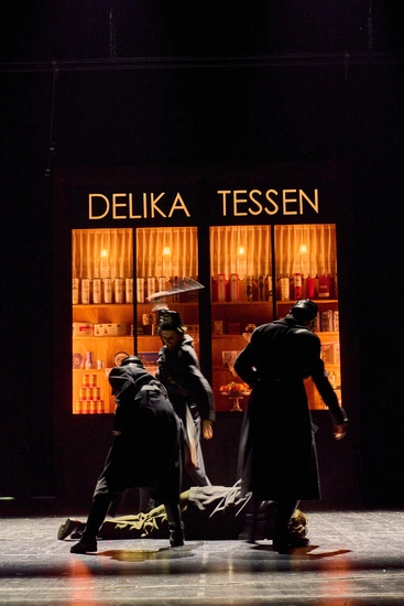 Dekoratives Szenenfoto aus Kleiner Mann, was nun.