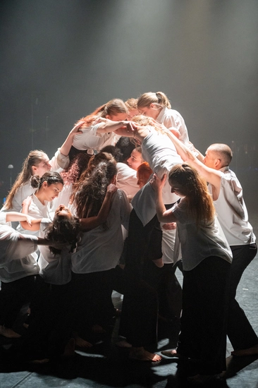 Dekoratives Szenenfoto aus Schrittmacher – Power to the People.