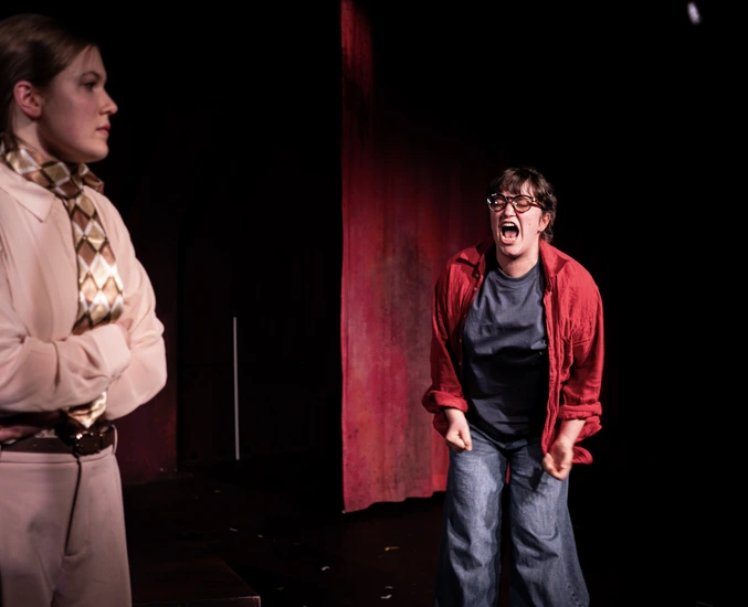 Dekoratives Szenenfoto unserer Jugendclub Produktion 2025/26.