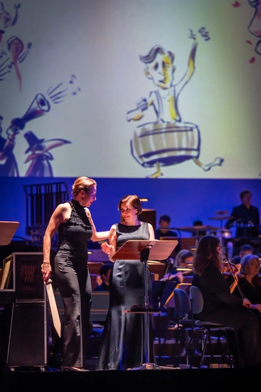 Dekoratives Szenenfoto aus Le Grand Macabre.