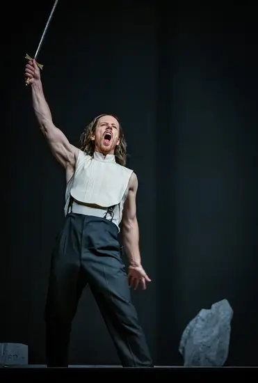 Dekoratives Szenenfoto aus Don Giovanni.