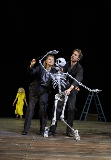 Dekoratives Szenenfoto aus Herzfaden.