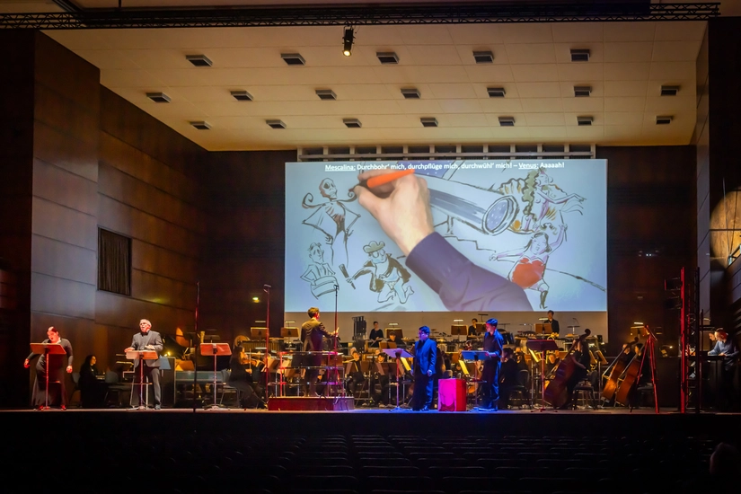 Dekoratives Szenenfoto aus Le Grand Macabre.