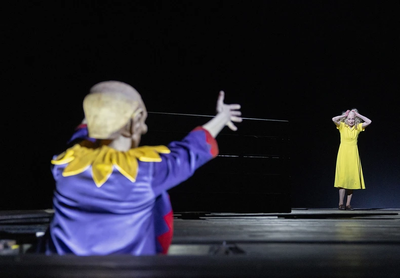 Dekoratives Szenenfoto aus Herzfaden.