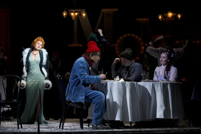 Dekoratives Szenenfoto aus La Bohème.